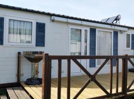 Lands House Bungalows, campingplads i Pataias