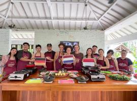 Anggrek Putih Homestay & Cooking Class, hotel malapit sa Bangsal Ferry Terminal, Senggigi