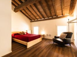 Blasmatorti Suite，位于雷焦艾米利亚的酒店