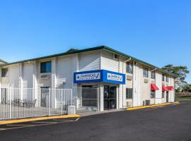 Americas Best Value Inn - Lincoln Airport, hotel dekat Lincoln Airport - LNK, 