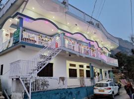 Chandarshila hike homestay, haustierfreundliches Hotel in Ukhimath