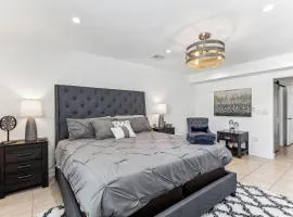 Miami Oasis, Spacious 4-Bedroom Home with Pool