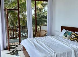 Coconut Palm beach restaurant and rooms, posada u hostería en Dikwella