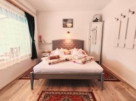 Elisoria Apartments, Bed & Breakfast in Cserszegtomaj