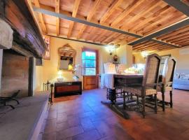 Buena Vista, sea view renovated rural house: Montemagno'da bir tatil evi