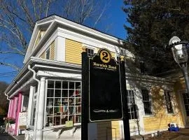 Walk To Goodspeed Opera House from this quaint 2 BDRM APT