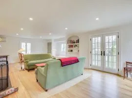 Charming Greenwich Escape Near Wooded Trails!