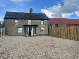 Pringle cottage, pet-friendly hotel in Clones