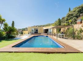 Casa Mediterrani & piscina comunitaria junto Barcelona, struttura ad Alella