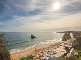 Coastal Breeze - Praia da Rocha