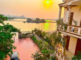 Tam Điệp Lake View, parkolóval rendelkező hotel Quảng Nap városában