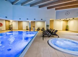 시치르크에 위치한 호텔 Hotel Zimnik Luksus Natury Spa & Wellness