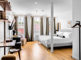 West Market Square View, Historic Hotel DTWN, King Bed, Room # 401, hotel i Bangor