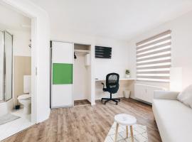 Ankes Fewo im Wohnpark Uninah in Freiberg, hotel em Freiberg