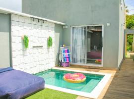 Villa Beija-Flor 1 - Suíte alexa com piscina privativa, hotel Japaratingában