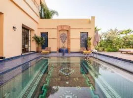 Villa May sur le Golf de la Palmeraie with Cooker and Butler included