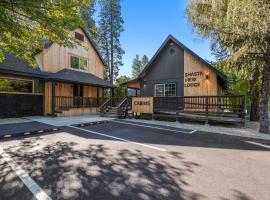 Shasta View Lodge, hotell i McCloud
