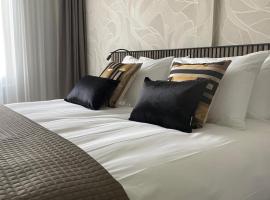 Boutique Hotel Hans, hotel di Badhoevedorp