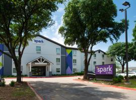 Spark By Hilton Dallas Market Center, hotelli kohteessa Dallas lähellä lentokenttää Love Fieldin lentoasema - DAL 