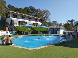 Hotel Hacienda Guane Campestre، فندق في Oiba