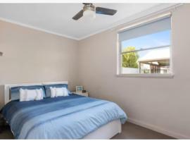 Kalgoorlie Central Apartments、カルグーリーのホテル