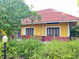 Paradise Quest Nature Farmhouse, farm stay in Kālapettai