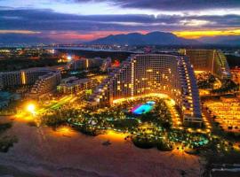 Arena Apart-Resort Cam Ranh with Ocean view-Private beach, οικογενειακό ξενοδοχείο σε Cam Ranh