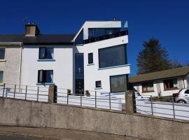No50 Luxury 3Bed3Bath with EV Charger, hotel i Letterkenny