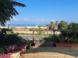 Beach House, hotel v destinaci Ašdod