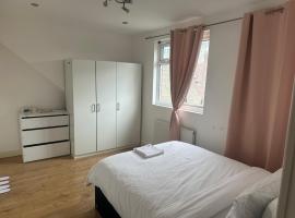 Tran UK Homestay, hótel í London