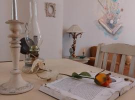 Antique Apartment 2, hotel en Afitos