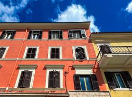 AGATHEA APARTMENT - Central Location, Just 50m from the Sea - Nettuno, hotel a Nettuno