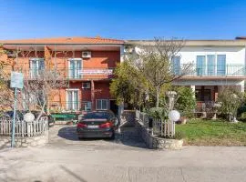 Tinka, Zimmer No 6