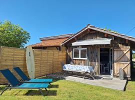 L'atelier, chalet proche lac et océan à Hourtin, дом у озера в аренду в городе Уртен