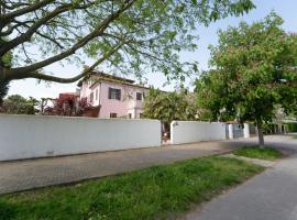 Casa Elti - Shanti and Jay apartments, casa per le vacanze a Lido di Venezia