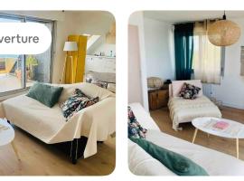 Appartement pleine vue mer, hotel in Larmor-Plage