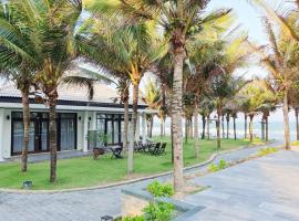 Starlight Villa Beach Resort & Spa, hotel dengan kolam renang di Phan Thiet