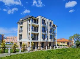 NEA Apartments: Ahtopol şehrinde bir otel