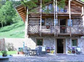 Chalet Soandel a Stenico, hotel en Stenico