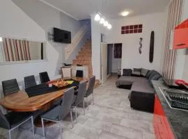 Sarok Villa