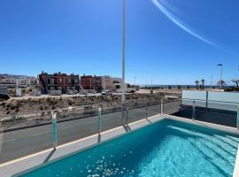 Astonishing beach and pool house, beach rental in Mazarrón