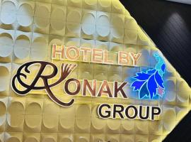Taj Ronak Luxury Hotels, hotel v oblasti Taj Ganj, Agra