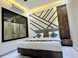 Taj Ronak Luxury Hotels, hotel di Taj Ganj, Agra