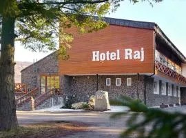 Hotel Raj