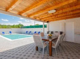 Awesome Home In Pozla Gora