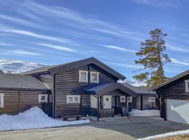 Gorgeous Home In Bjorli With House A Panoramic View、Bjorliのホテル