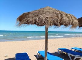 Sandy Home - Élvezd a tengerpartot!, hotel v mestu La Mata