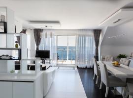 NEA Penthouse, hotel ad Ahtopol