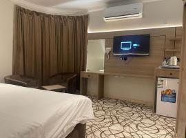 Dvina Hotel، فندق في تبوك