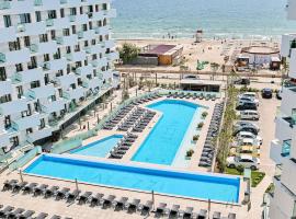 Aqua Vista Infinity Spa & Pool Studio Lux, hotel in Mamaia Nord